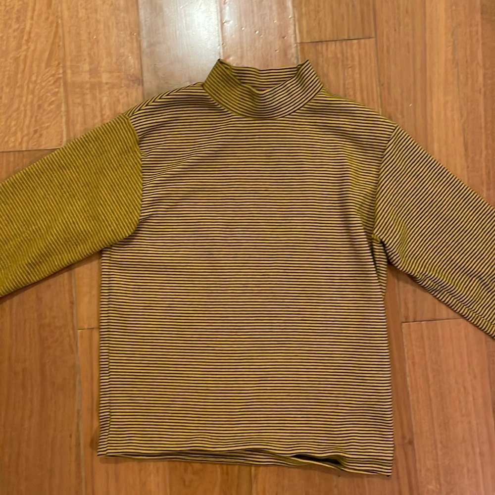 Turtle neck long sleeves
